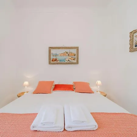 Wdf 2 Bedrooms Heart Of